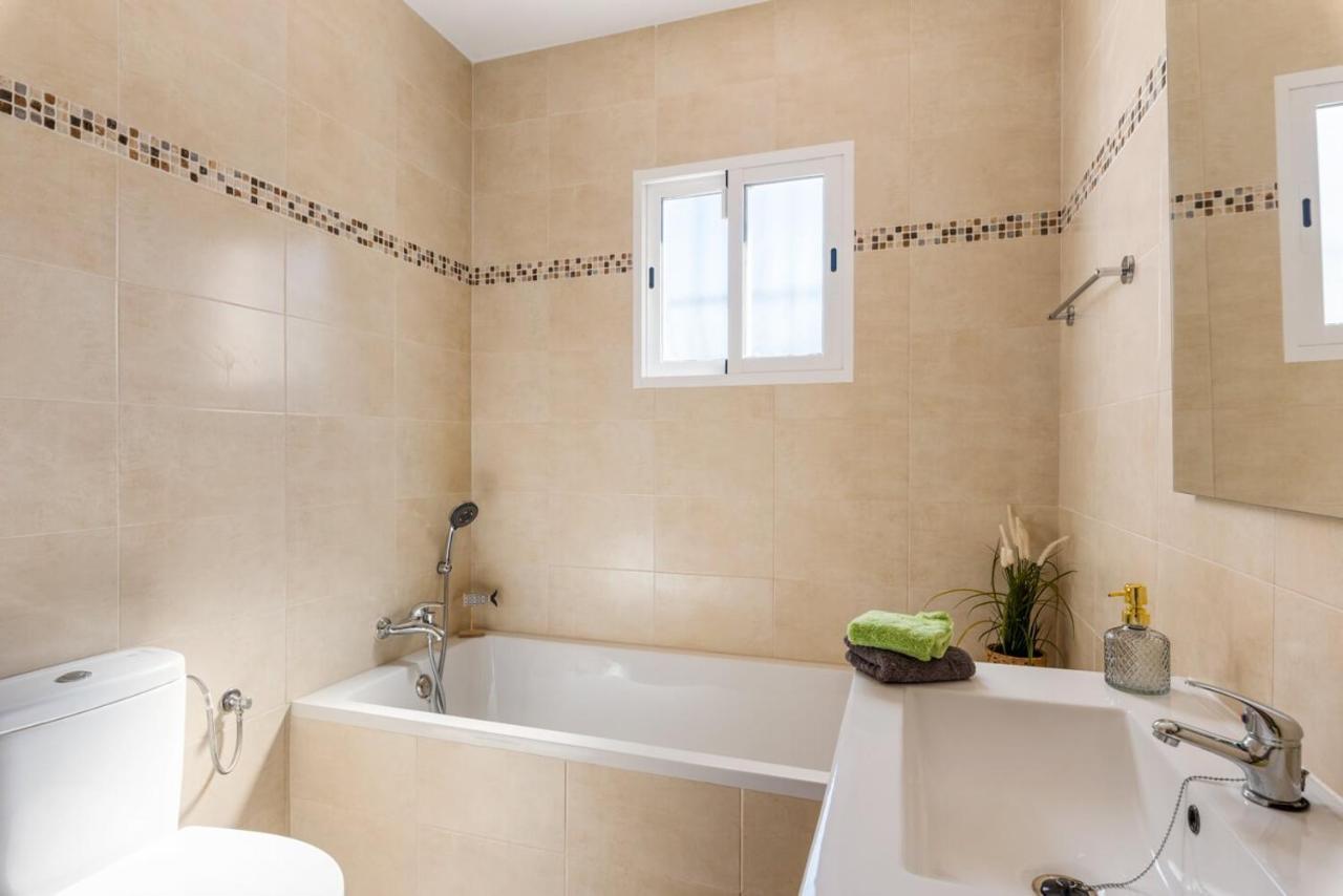 Watsi - Plusholidays * Calpe